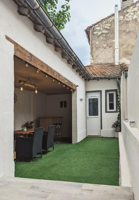 A 5Mn De La Reserve Africaine, Charmante Maison De Village Avec Patio Sigean Exteriér fotografie